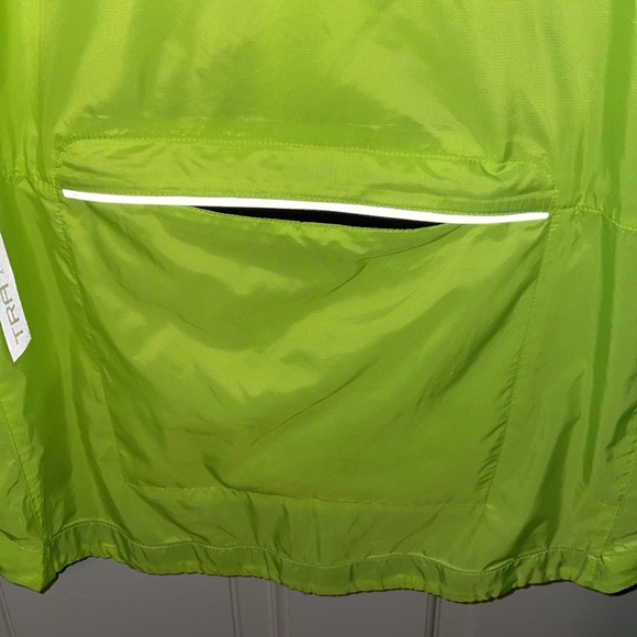 Men’s Highlighter Lightweight Running Jacket. - Picture 4 of 4